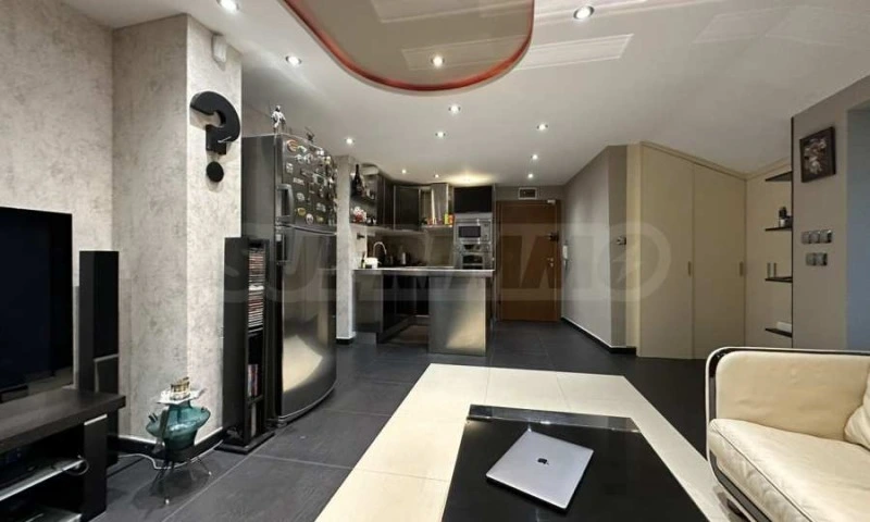 Flat 105m² in USA, Houston. Priced at 163224£ rent photo-5