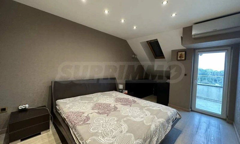 Flat 105m² in USA, Houston. Priced at 163224£ rent photo-8