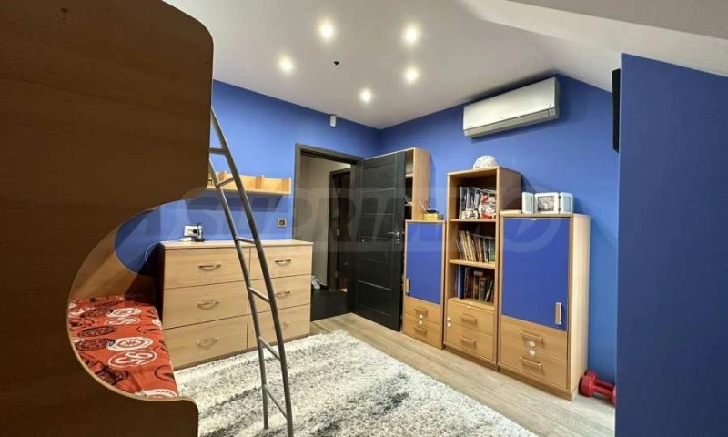 Flat 105m² in USA, Houston. Priced at 163224£ rent photo-11