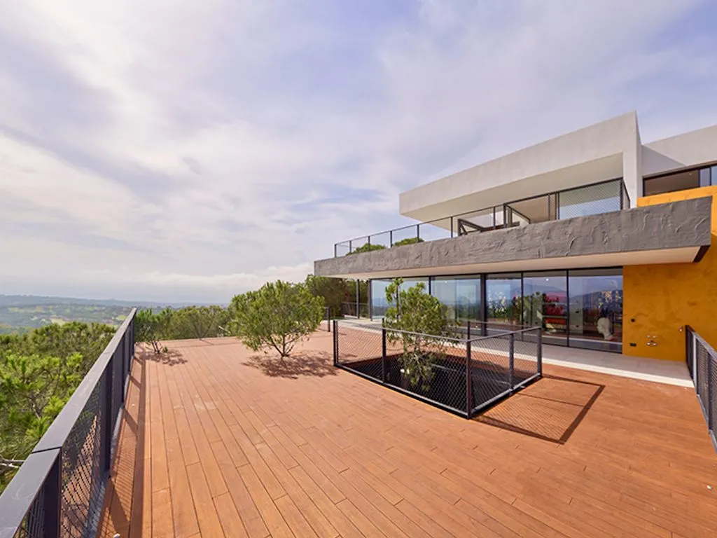 Villa 838m² in Italy, Manerba del Garda. Priced at 4000000€ rent photo-1