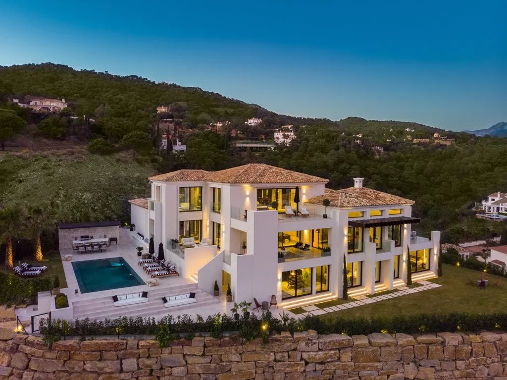 Villa 1080m² in Portugal, Oeirash. Priced at 6750000€ rent photo-1
