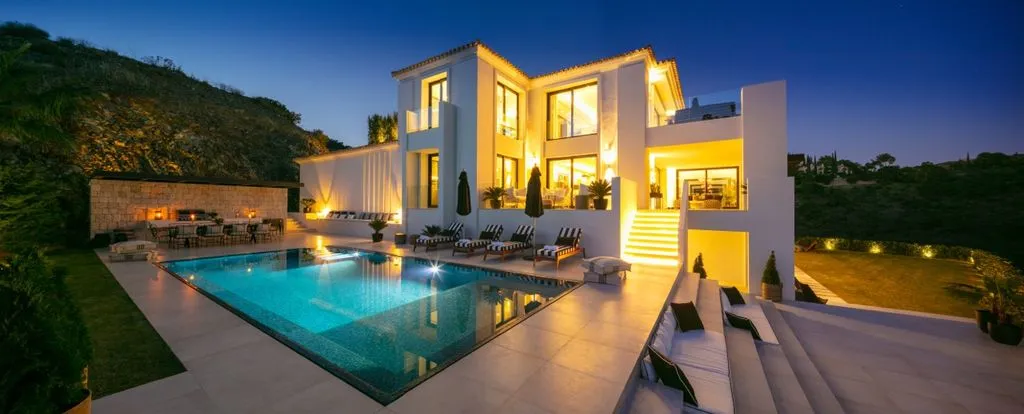 Villa 1080m² in Portugal, Oeirash. Priced at 6750000€ rent photo-4