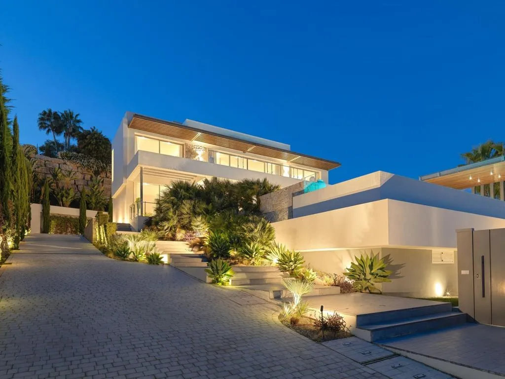 Villa 328m² in Portugal, Oeirash. Priced at 4500000€ rent photo-5