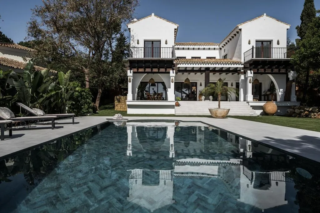 Villa 441m² in Portugal, Oeirash. Priced at 2795000€ rent photo-3