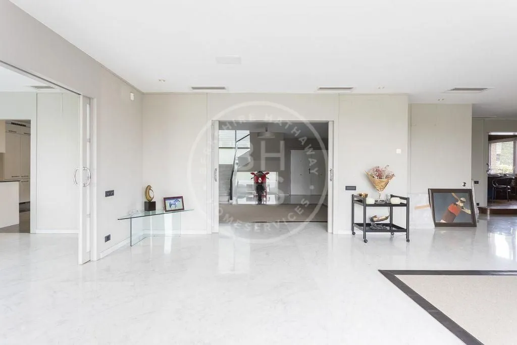 Villa 1227m² in France, Menton. Priced at 6900000€ rent photo-6