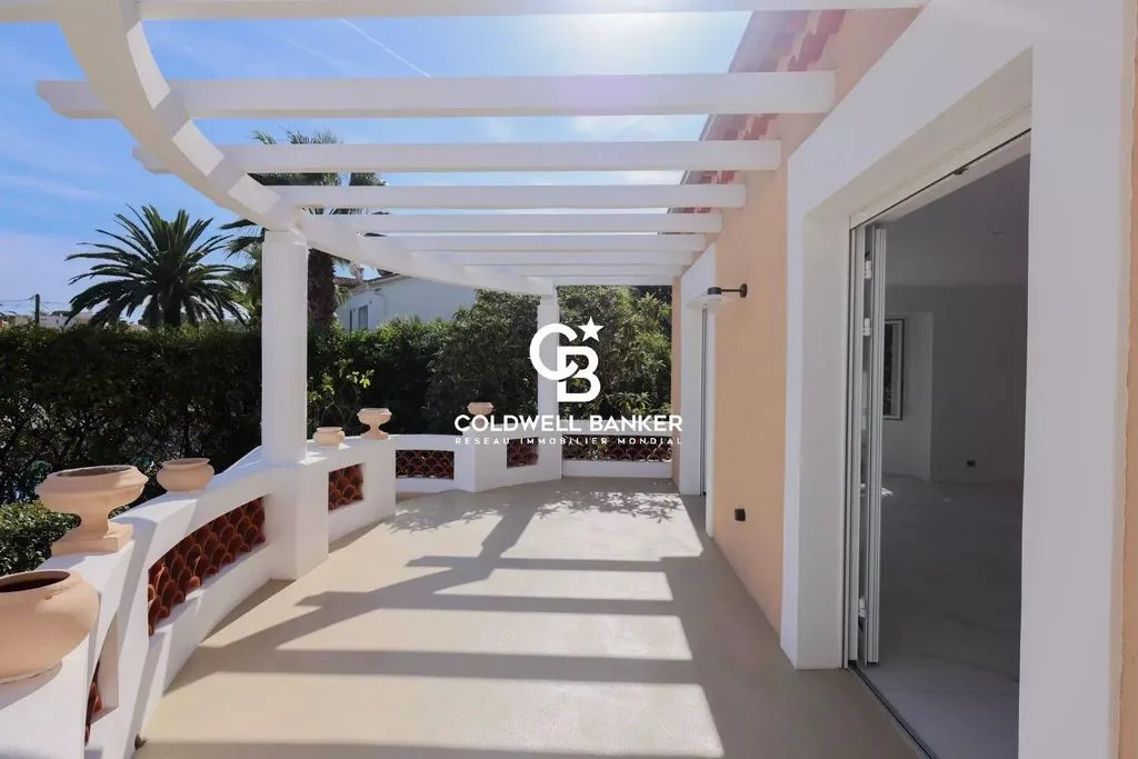 House 260m² in Italy, Montignoso. Priced at 2990000€ rent photo-2