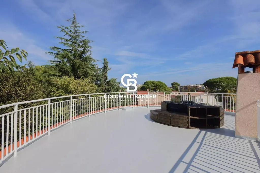 House 260m² in Italy, Montignoso. Priced at 2990000€ rent photo-5