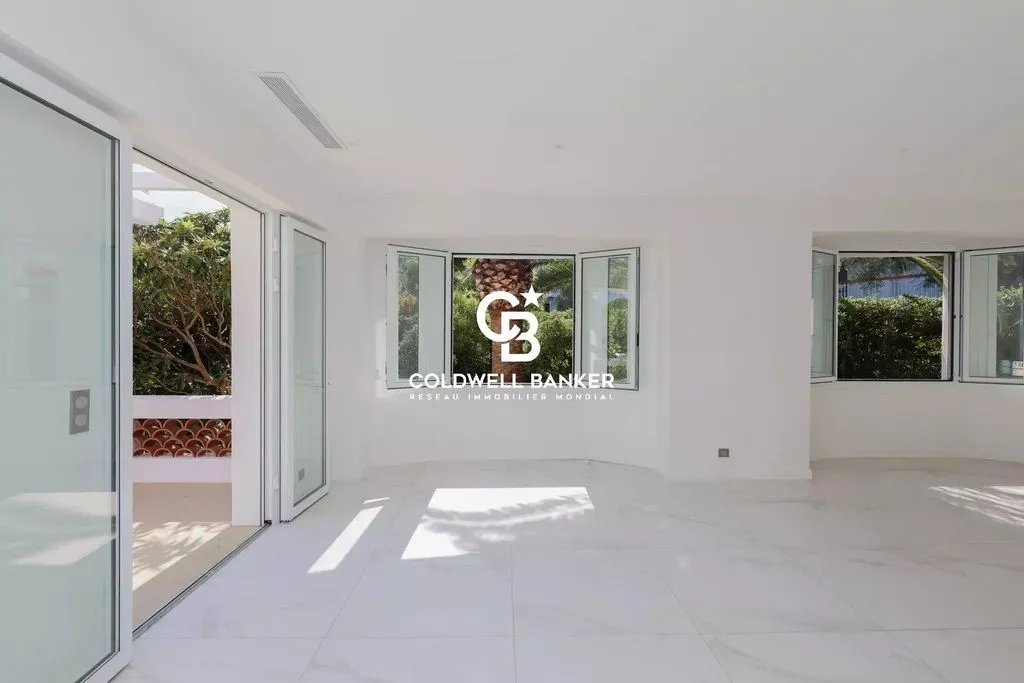 House 260m² in Italy, Montignoso. Priced at 2990000€ rent photo-6