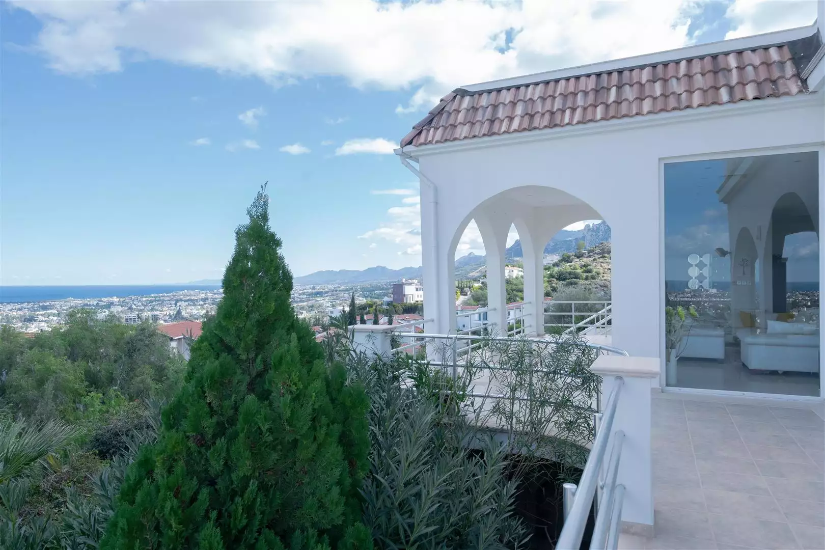 Villa 178m² in Cyprus, Edremith. Priced at 1100000£ rent photo-16