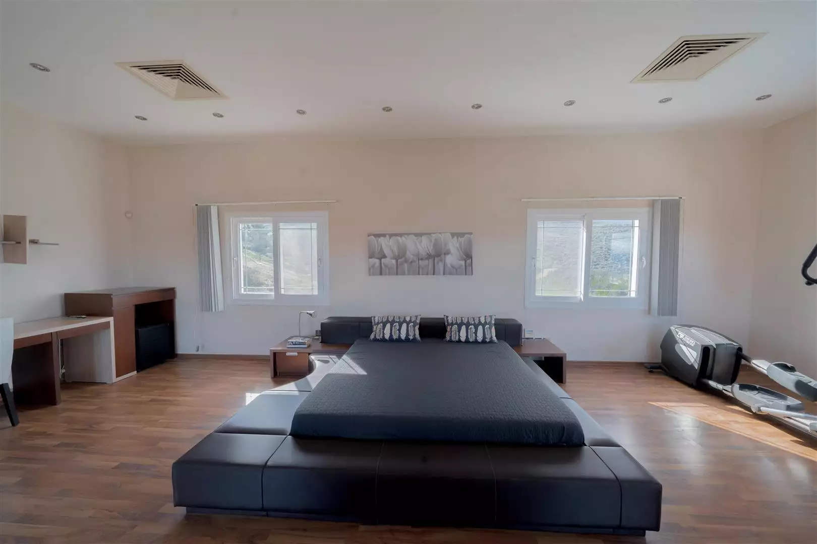Villa 178m² in Cyprus, Edremith. Priced at 1100000£ rent photo-23