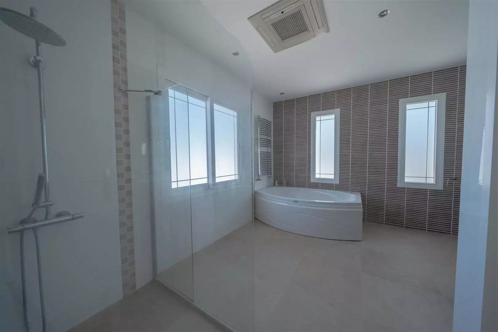 Villa 178m² in Cyprus, Edremith. Priced at 1100000£ rent photo-29