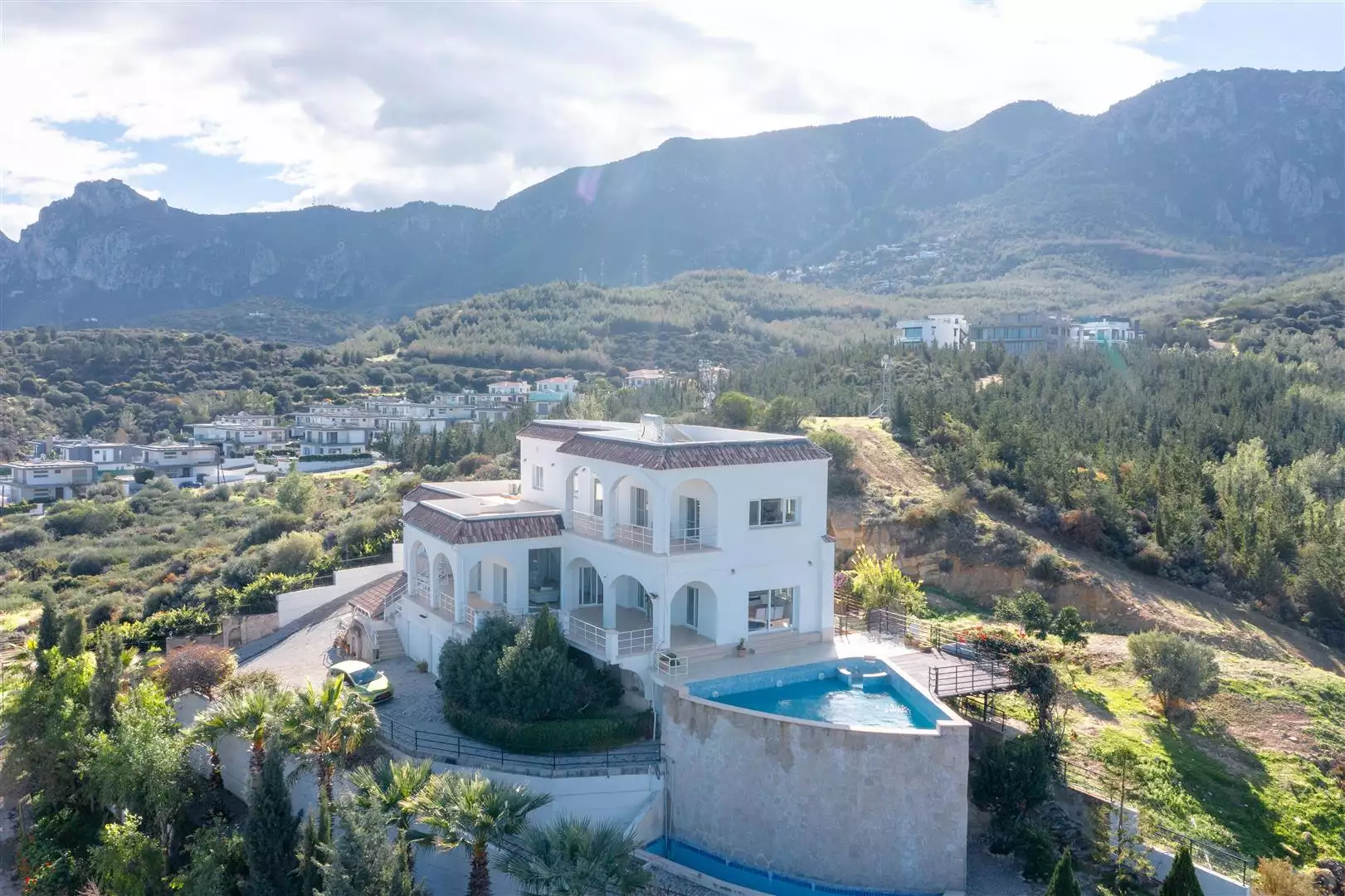 Villa 178m² in Cyprus, Edremith. Priced at 1100000£ rent photo-4