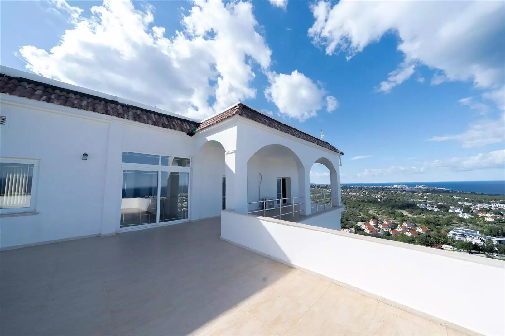 Villa 178m² in Cyprus, Edremith. Priced at 1100000£ rent photo-32