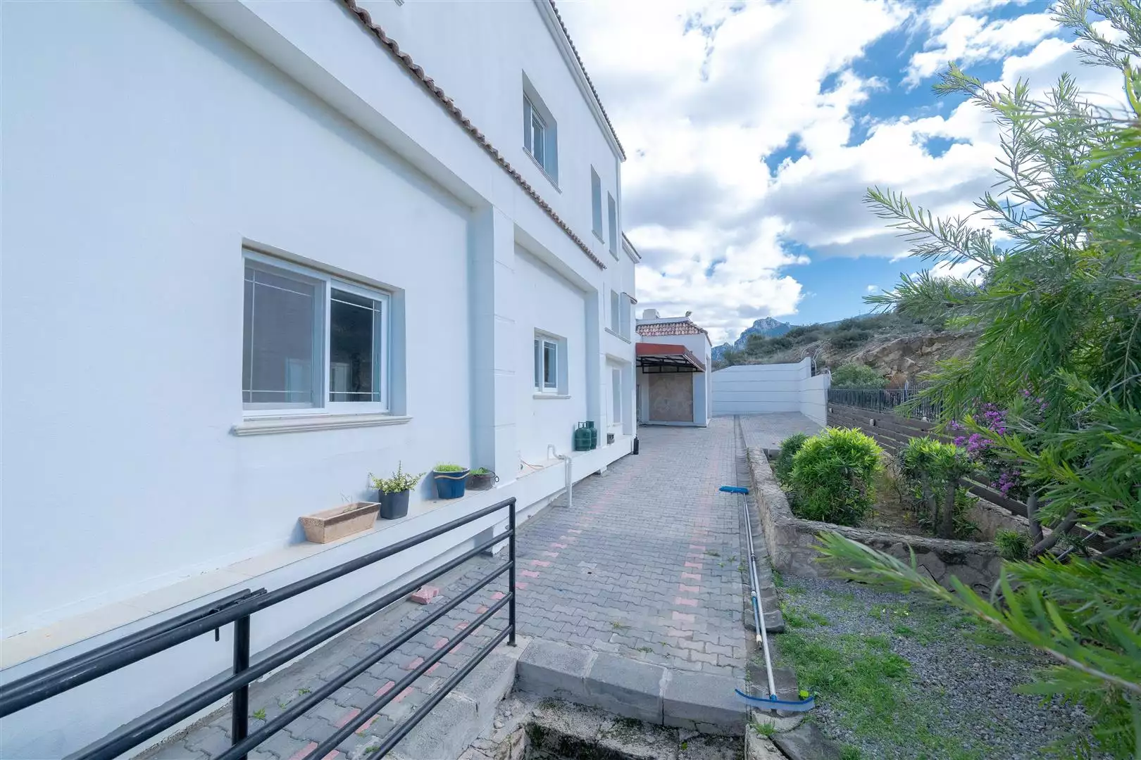 Villa 178m² in Cyprus, Edremith. Priced at 1100000£ rent photo-45
