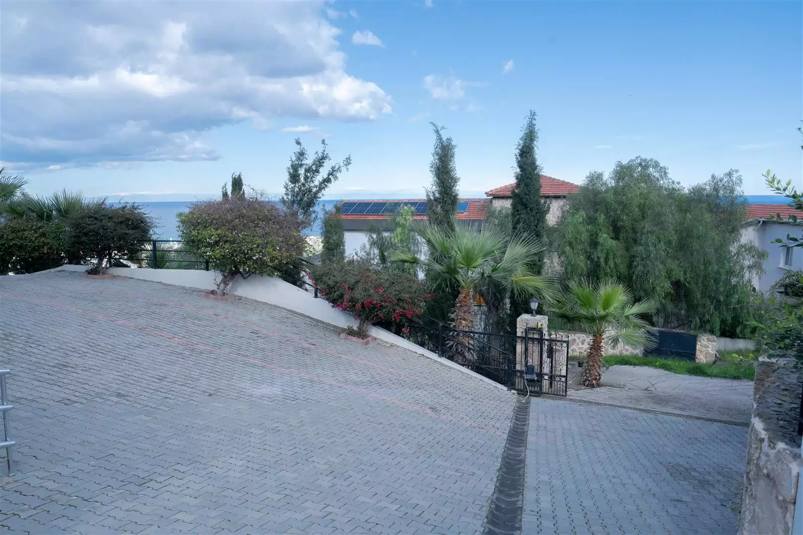 Villa 178m² in Cyprus, Edremith. Priced at 1100000£ rent photo-47