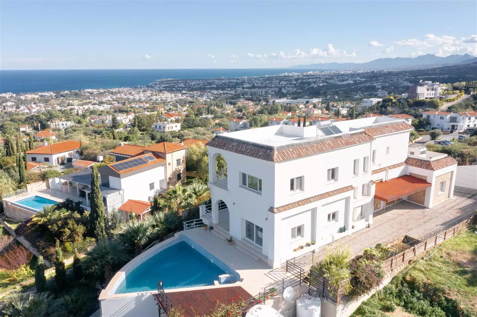 Villa 178m² in Cyprus, Edremith. Priced at 1100000£ rent photo-49