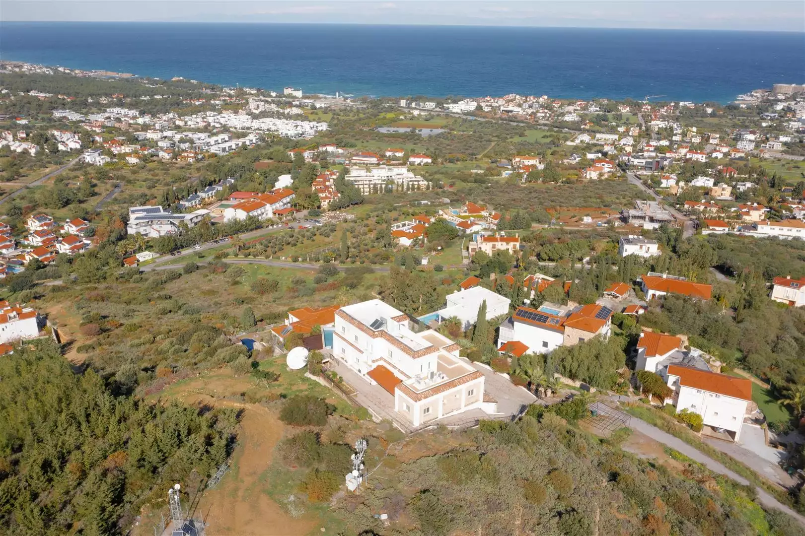Villa 178m² in Cyprus, Edremith. Priced at 1100000£ rent photo-54