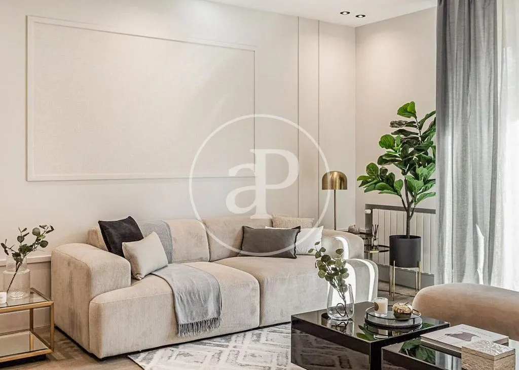 House 302m² in Portugal, Lisbon. Priced at 3680000€ rent photo-2