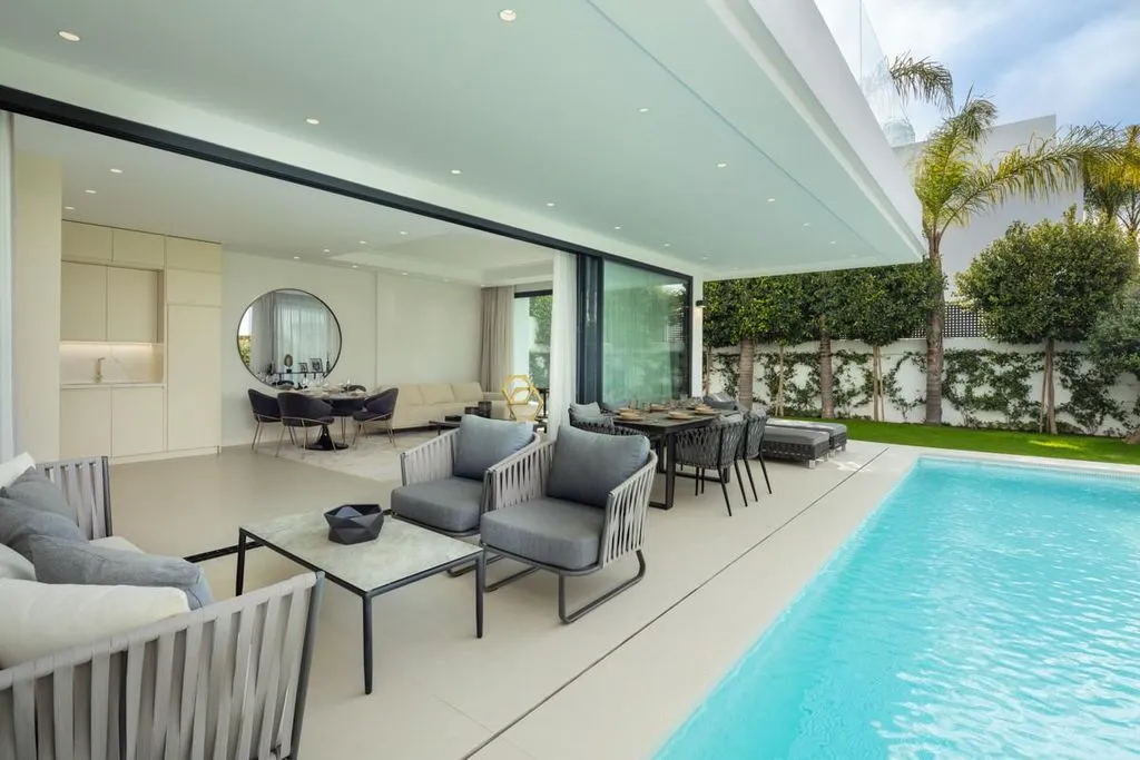 Villa 434m² in Portugal, Oeirash. Priced at 3500000€ rent photo-5