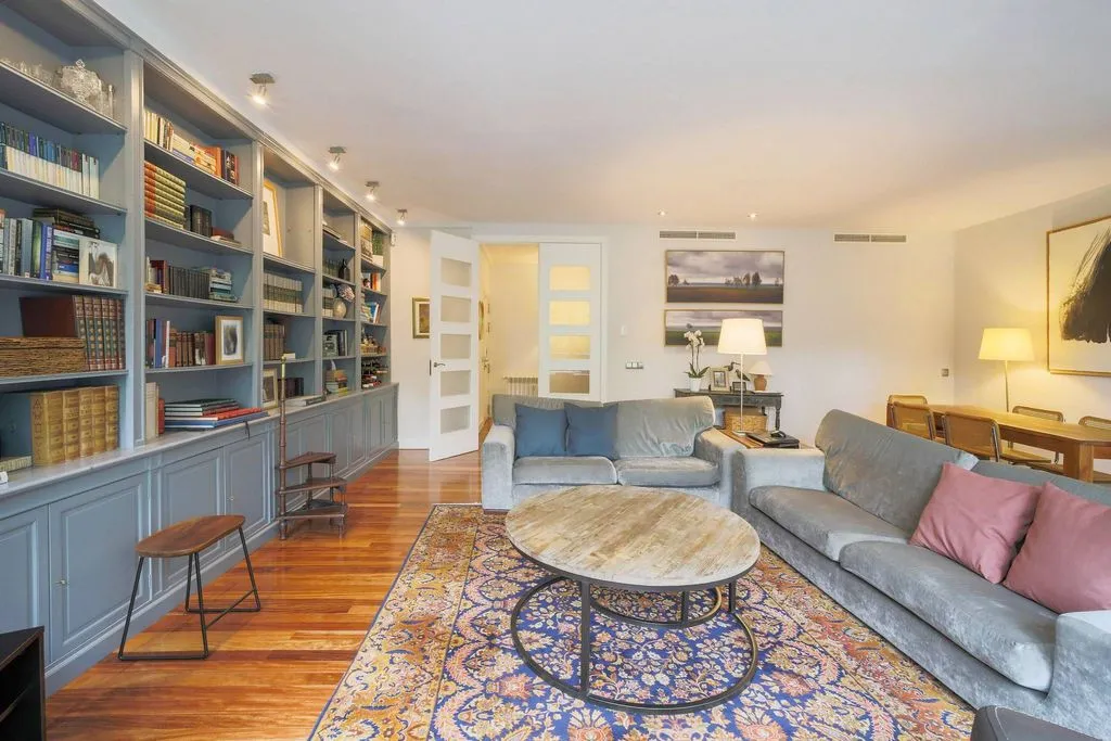 Flat 289m² in Portugal, Lisbon. Priced at 1350000€ rent photo-6