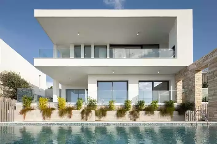 House 210m² in Cyprus, Paphos. Priced at 4000000€ rent photo-4