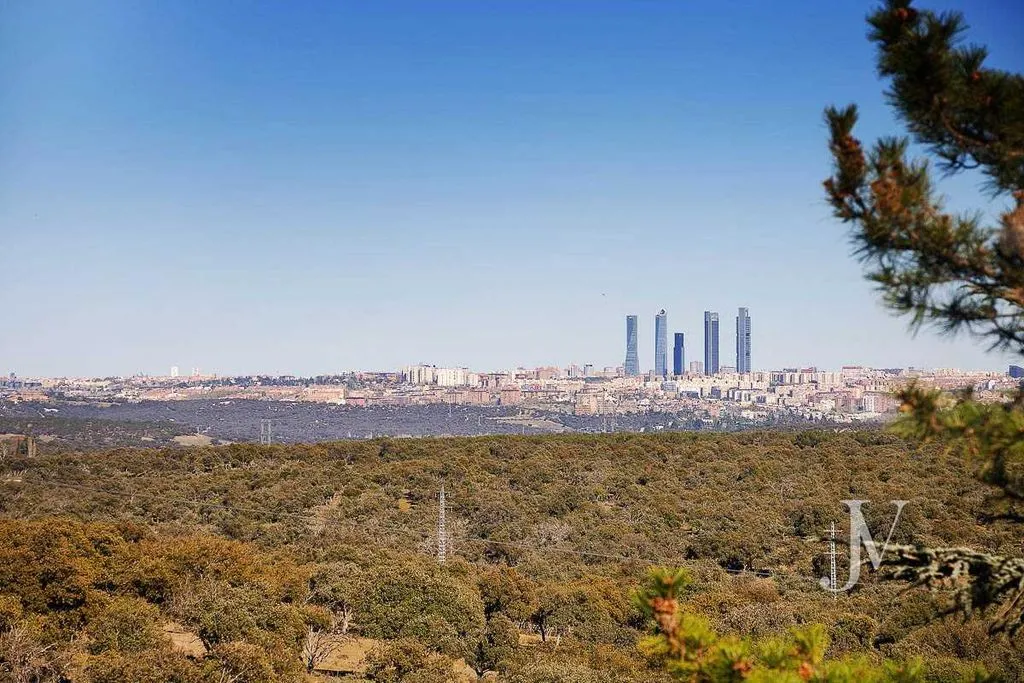 House 1525m² in Portugal, Lisbon. Priced at 3500000€ rent photo-3