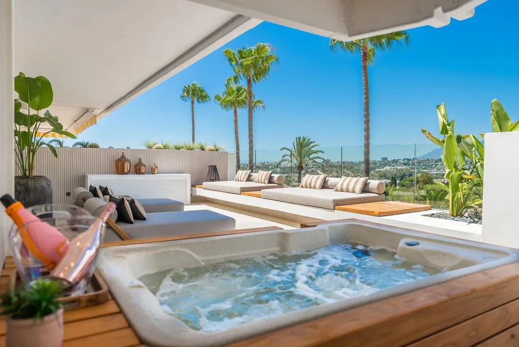 Flat 300m² in Portugal, Oeirash. Priced at 1850000€ rent photo-3