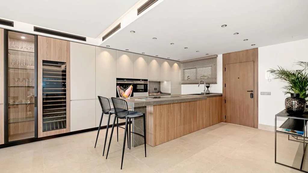 Flat 300m² in Portugal, Oeirash. Priced at 1850000€ rent photo-6
