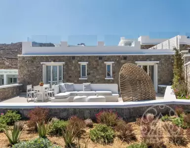 Buy in Greece for 1940000€