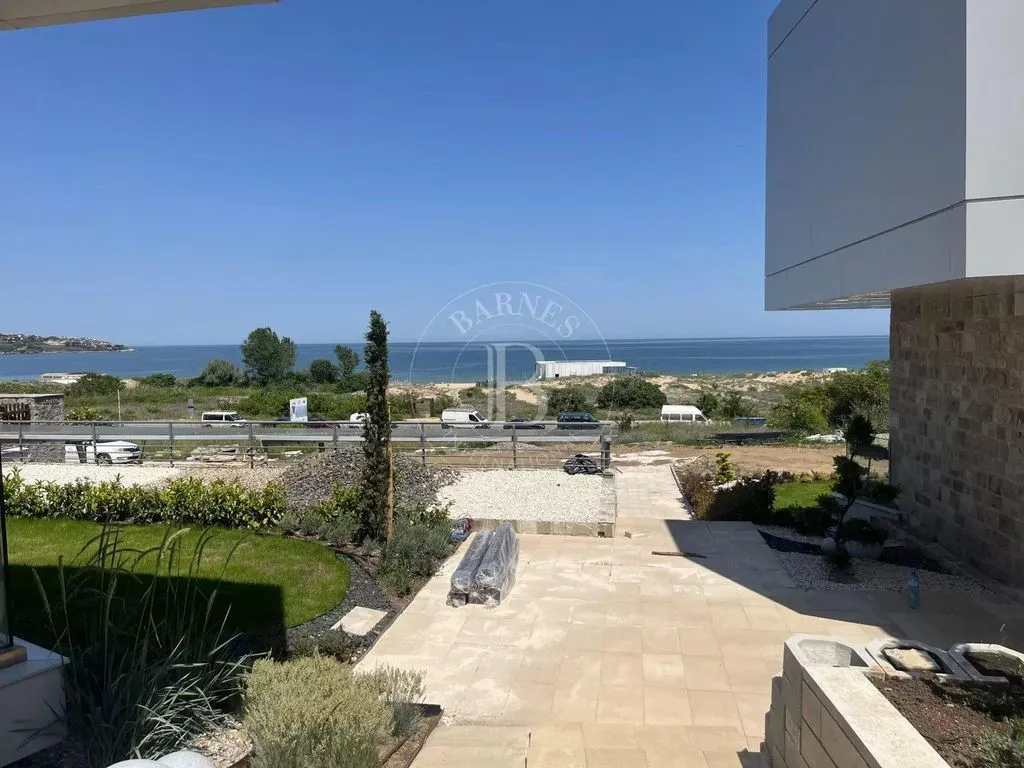 House 252m² in Bulgaria, Sozopol. Priced at 629000€ rent photo-2