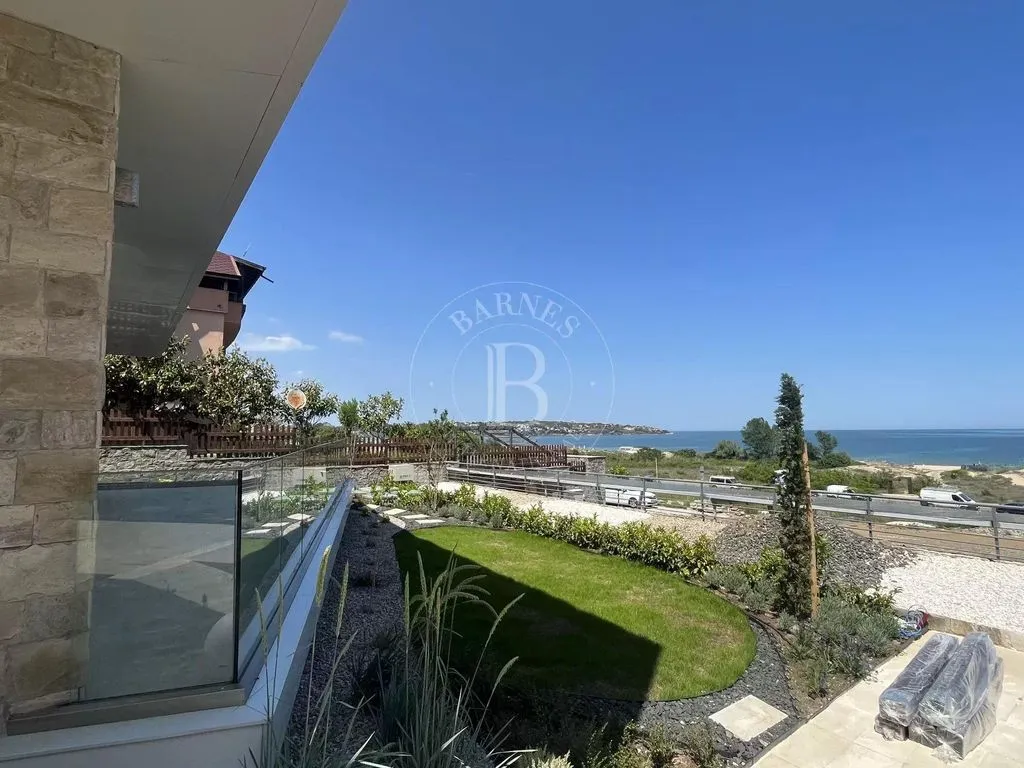 House 252m² in Bulgaria, Sozopol. Priced at 629000€ rent photo-3