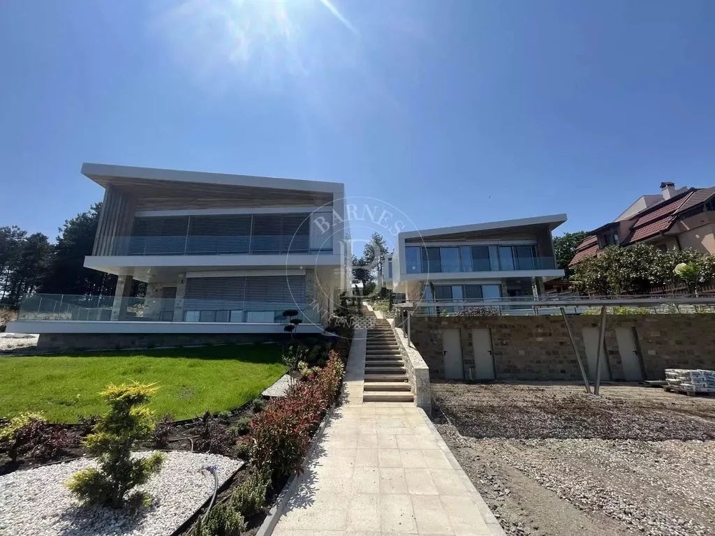 House 252m² in Bulgaria, Sozopol. Priced at 629000€ rent photo-5