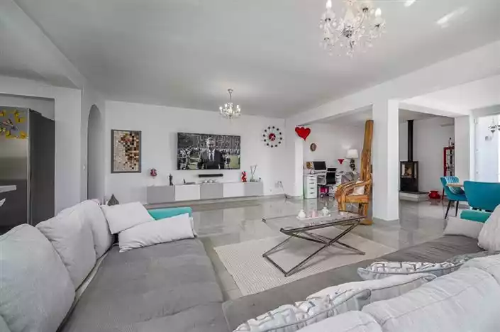 House 77m² in Italy, Cremona. Priced at 999000€ rent photo-9
