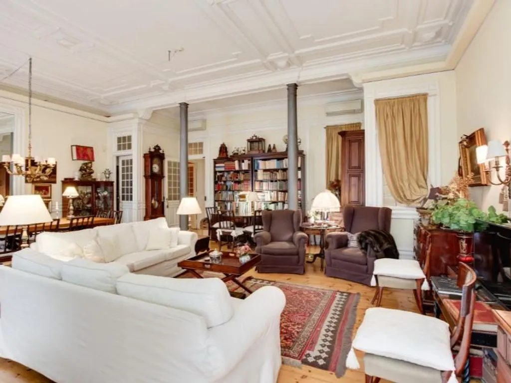 Flat 219m² in Portugal, Lisbon. Priced at 1600000€ rent photo-2