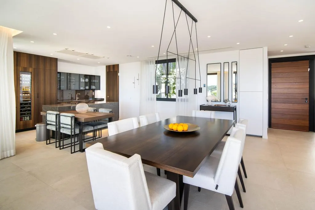 Villa 380m² in Portugal, Oeirash. Priced at 3250000€ rent photo-4