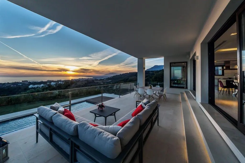 Villa 860m² in Portugal, Oeirash. Priced at 3450000€ rent photo-2