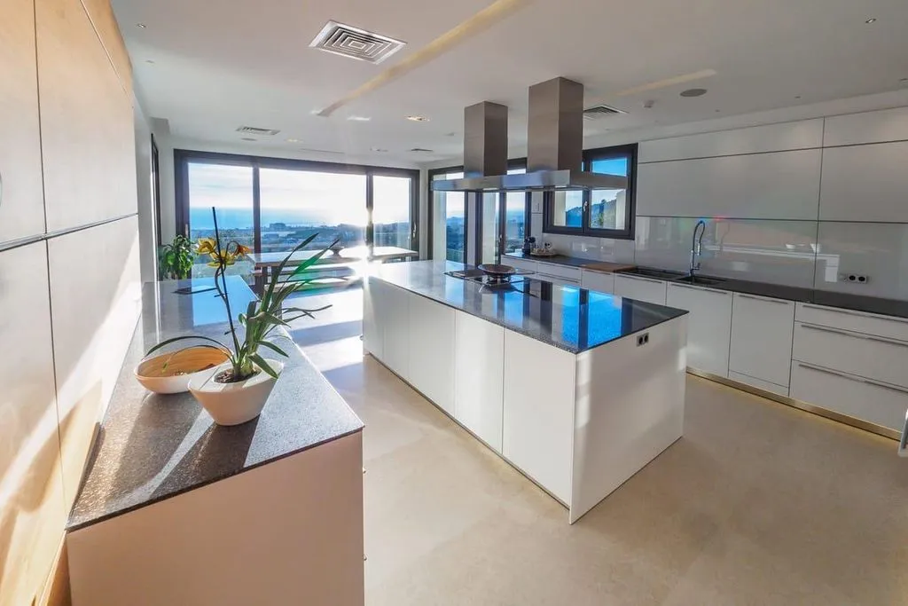 Villa 860m² in Portugal, Oeirash. Priced at 3450000€ rent photo-3