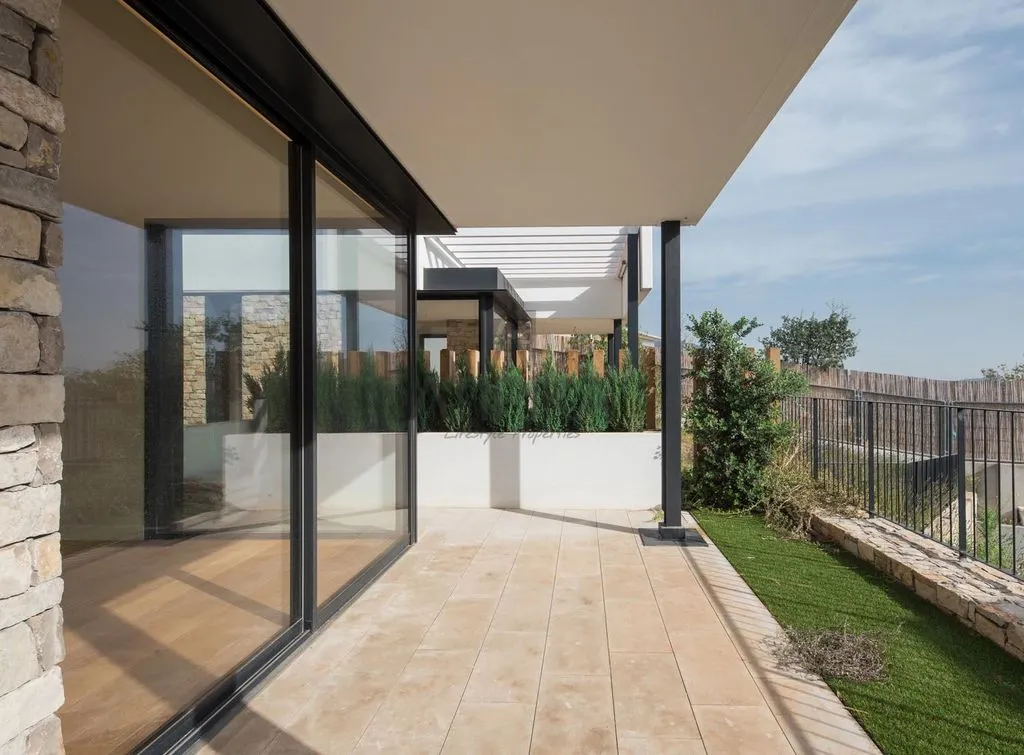 Villa 498m² in France, Menton. Priced at 3950000€ rent photo-3