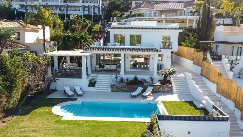 Villa 448m² in Portugal, Oeirash. Priced at 2950000€ rent photo-1