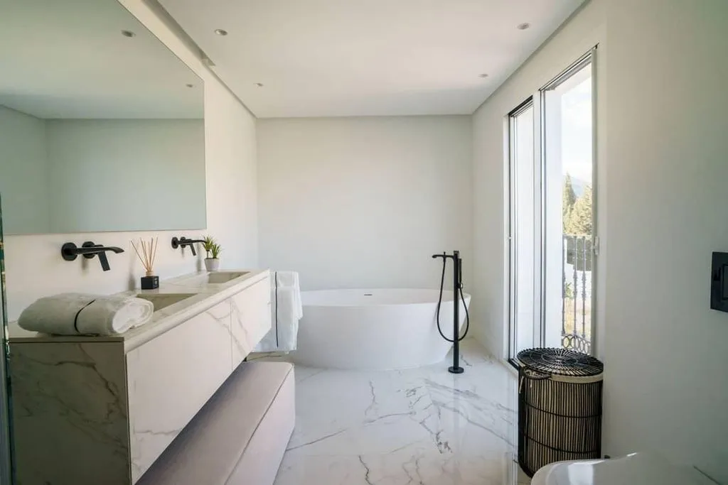 Villa 448m² in Portugal, Oeirash. Priced at 2950000€ rent photo-5