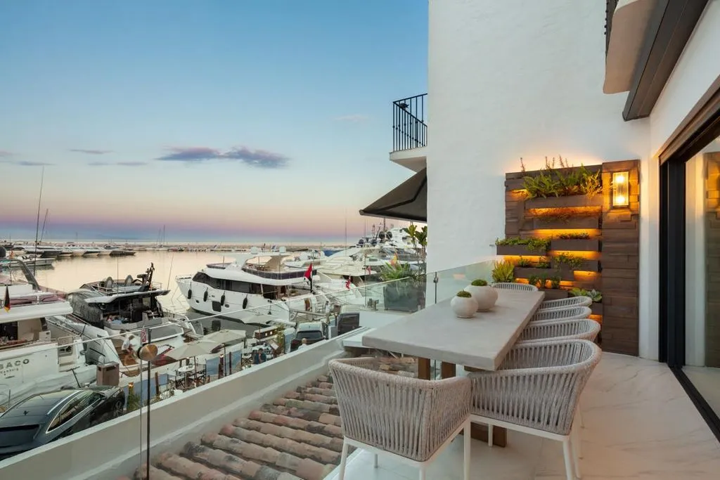 Flat 121m² in Portugal, Oeirash. Priced at 2950000€ rent photo-1