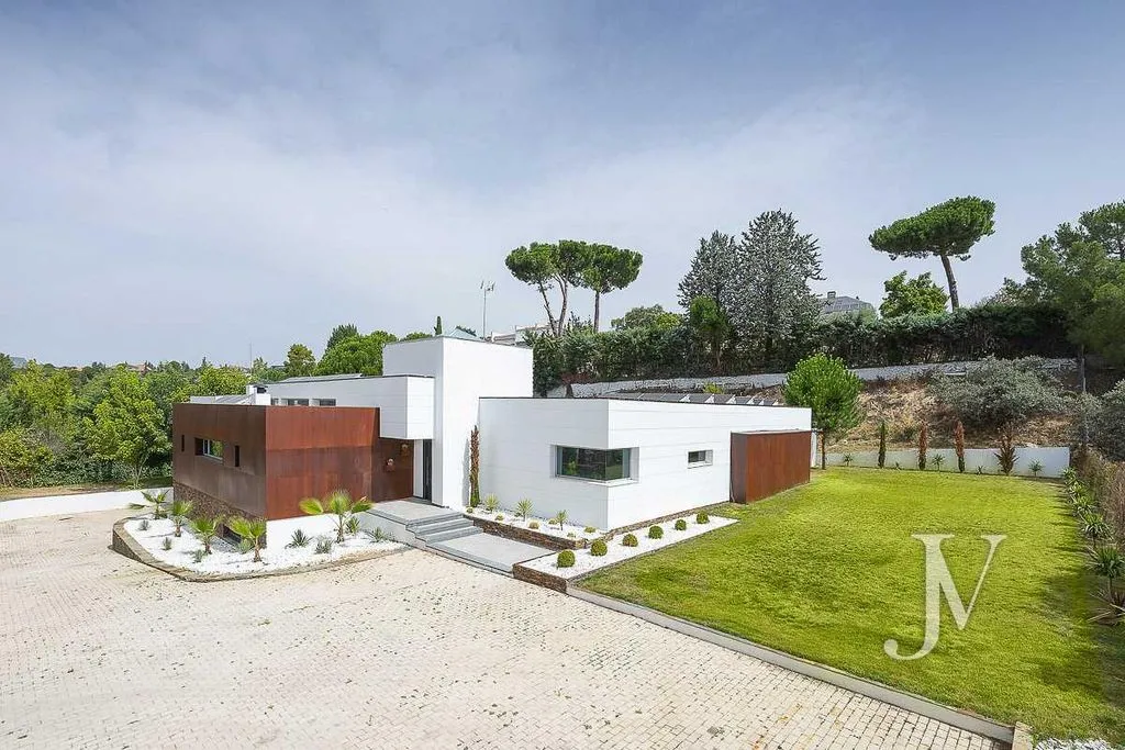 House 485m² in Portugal, Lisbon. Priced at 2500000€ rent photo-1