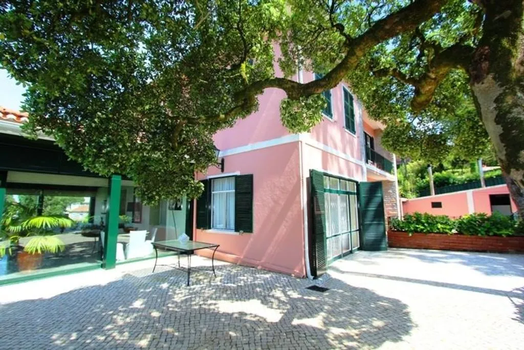 House 526m² in Portugal, Sintra. Priced at 2600000€ rent photo-3