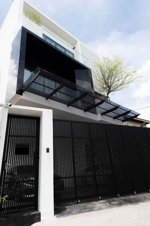 Villa 550m² in Thailand, Bangkok. Priced at 2023400€ rent photo-1
