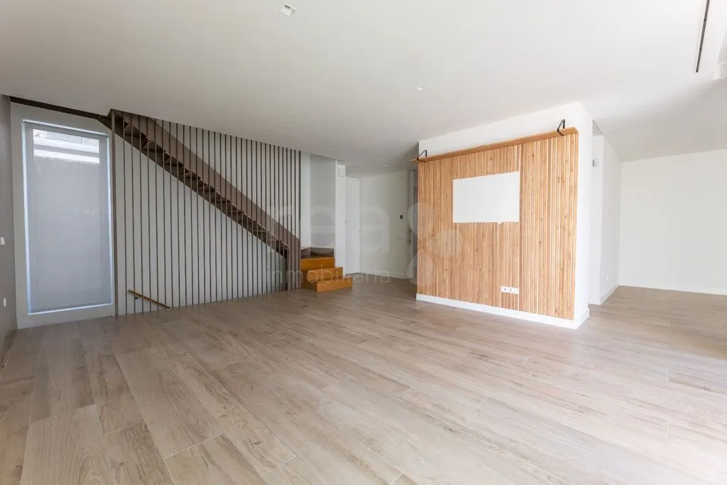 House 273m² in Portugal, Lisbon. Priced at 1350000€ rent photo-2