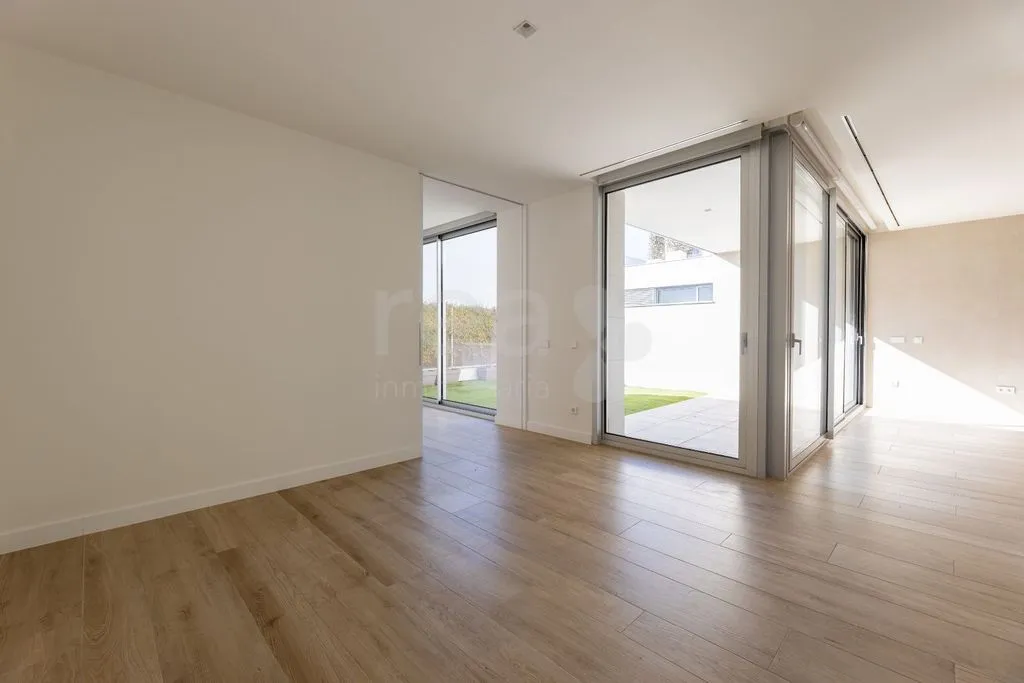 House 273m² in Portugal, Lisbon. Priced at 1350000€ rent photo-4