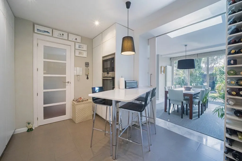 House 275m² in Spain, Madrid. Priced at 1460000€ rent photo-6