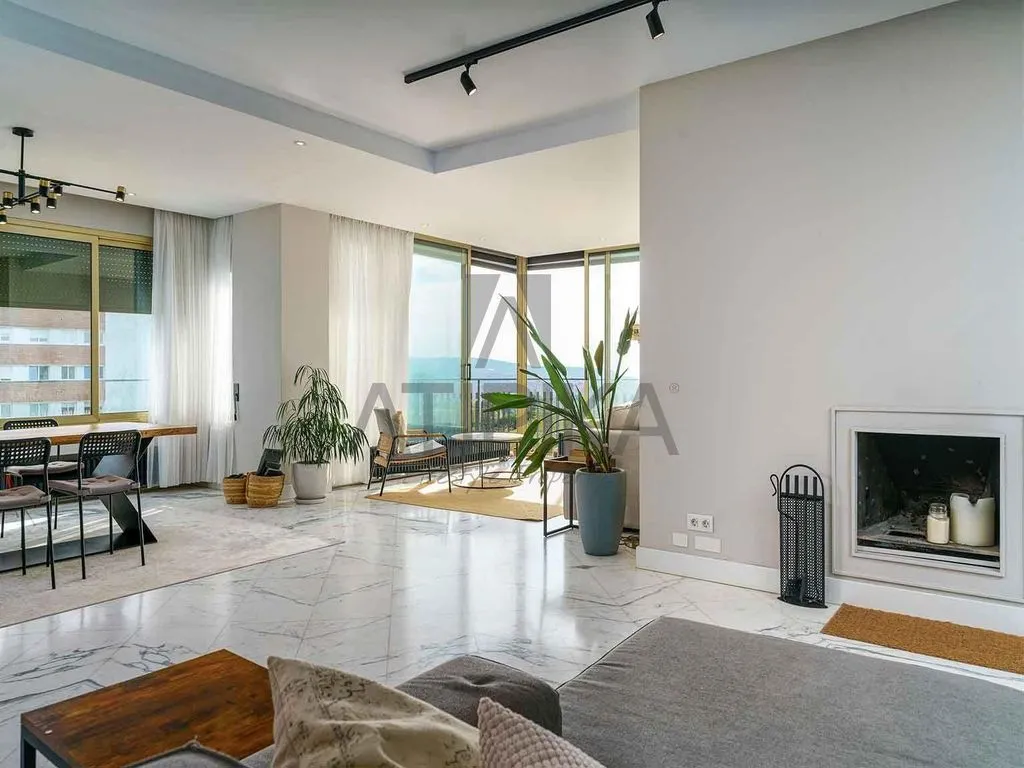 Flat 274m² in France, Menton. Priced at 1499000€ rent photo-3