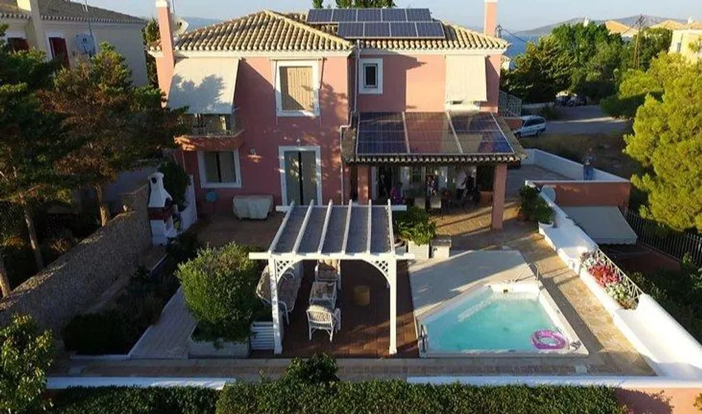 Villa 306m² in Portugal, Porto. Priced at 795000€ rent photo-4