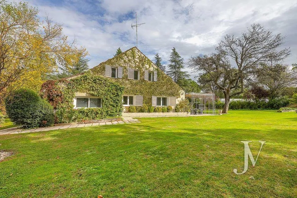 House 300m² in Portugal, Lisbon. Priced at 1095000€ rent photo-1